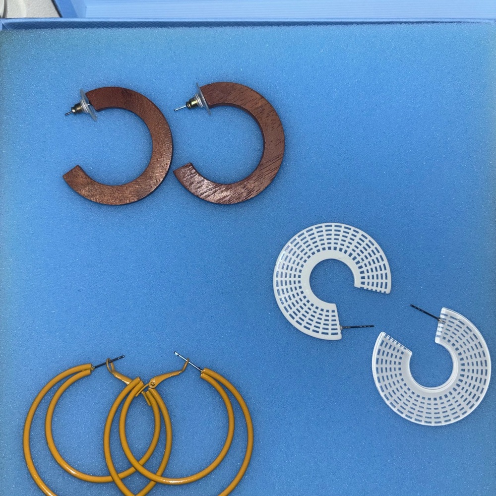 Women’s Hoop Earrings — Hoop